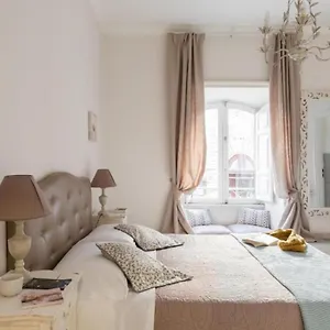 Urbana 2*, Roma Italia